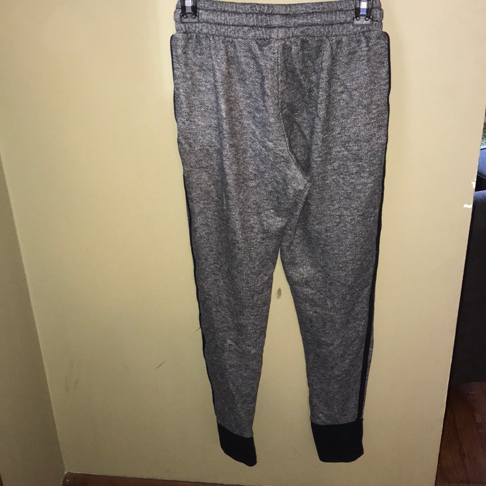 Joggers - Picture 2 of 3